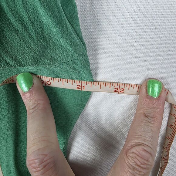 Soft Surroundings Silk Woman Button Front Long Shirt Kelly Green Tunic Sz Medium - Picture 5 of 6